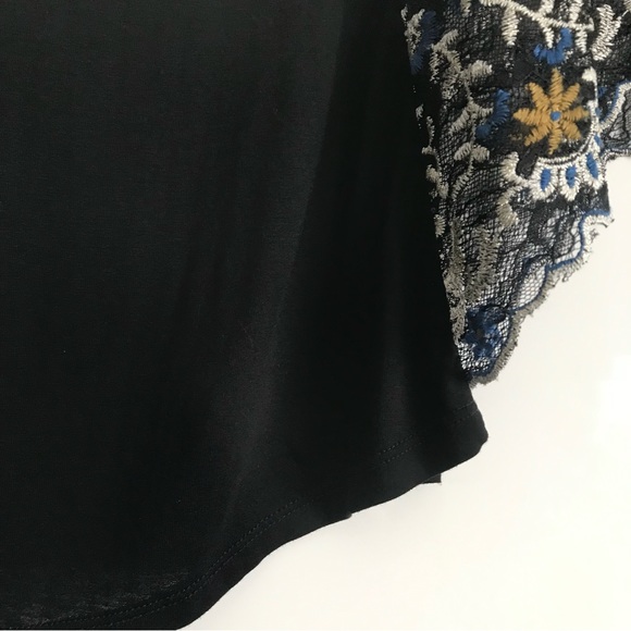 Anthropologie Akemi + Kin Callista Black Lace Embroidered Sleeve Tee XXS EUC - Picture 9 of 13